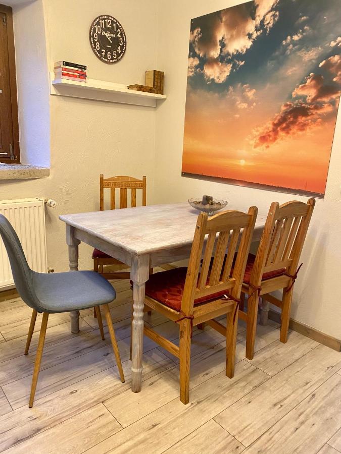 Eifelstein, Apartment Mit Whirlpool Und Ofen 크로넨버그 외부 사진